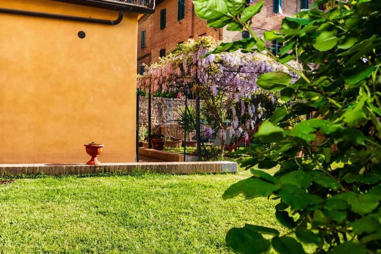 Advocata Nostra Incontro Di Storia E Centralita Siena Kültér fotó